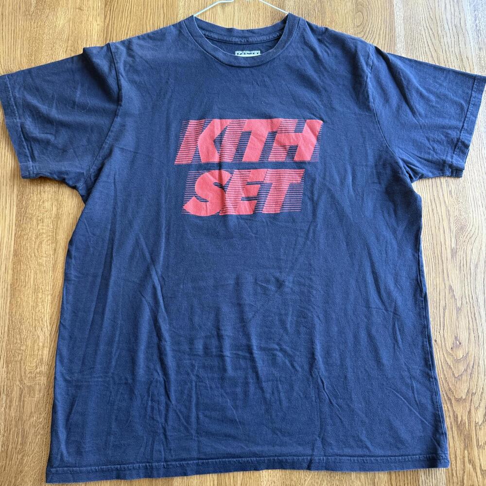 KITH SET Graphic T-Shirt in Navy Blue, Men's Size XLarge